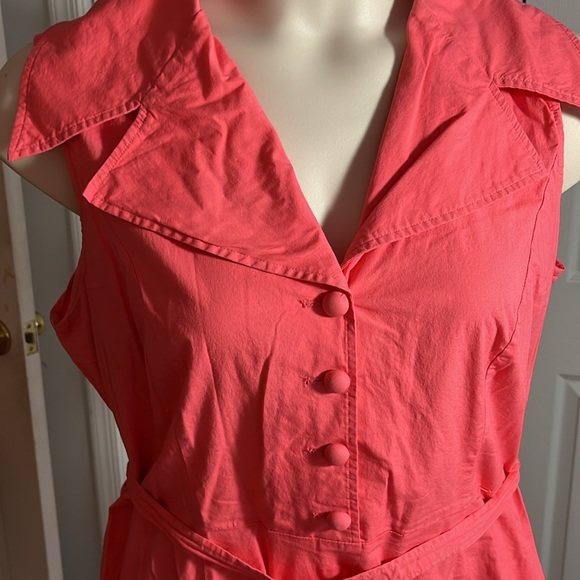 👗BOGO- Pretty salmon-colored Metro Style dress. Size 18. Runs small. Pre-loved. - Picture 2 of 2